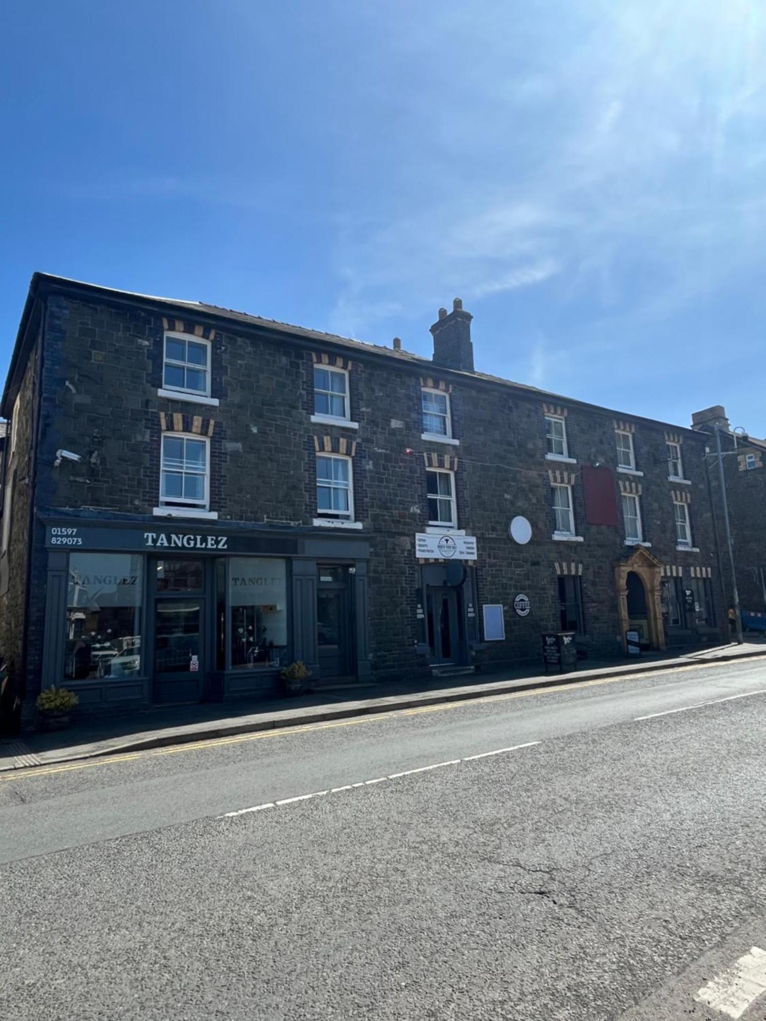 Hampton Hotel & Restaurant Llandrindod Wells Esterno foto